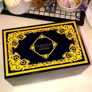 Versace Parfum makeup bag
